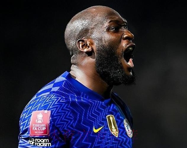 卡萨诺：只有疯子才会认为卢卡库强于本泽马