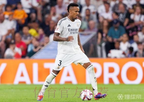 跟队记者：米利唐右大腿受伤 具体伤愈时间未知